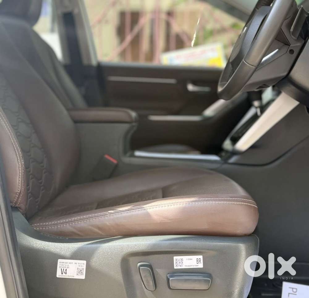 Toyota Innova Hycross Zx(o), 2025, Petrol