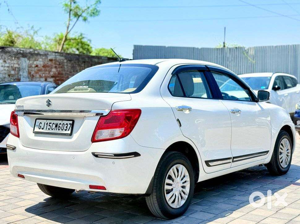Maruti Suzuki Dzire 1.2 Vxi Amt, 2022, Petrol
