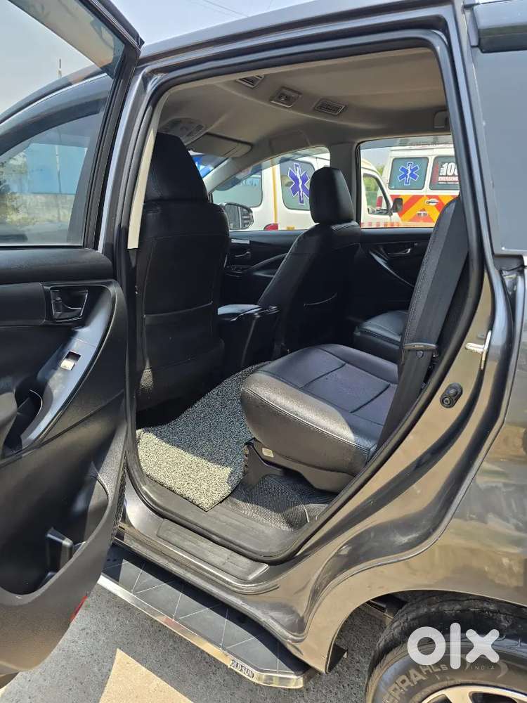 Toyota Innova Crysta 2021