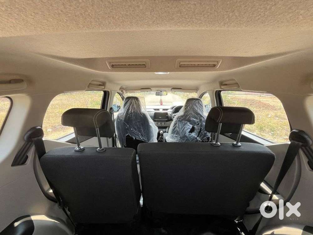 Renault Triber Rxz, 2023, Petrol