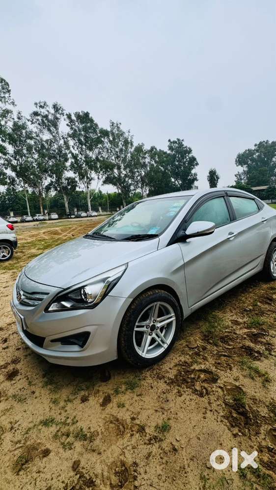 Hyundai Fluidic Verna 2016 1st Owner 2 Keys Full Insured New Tyres
