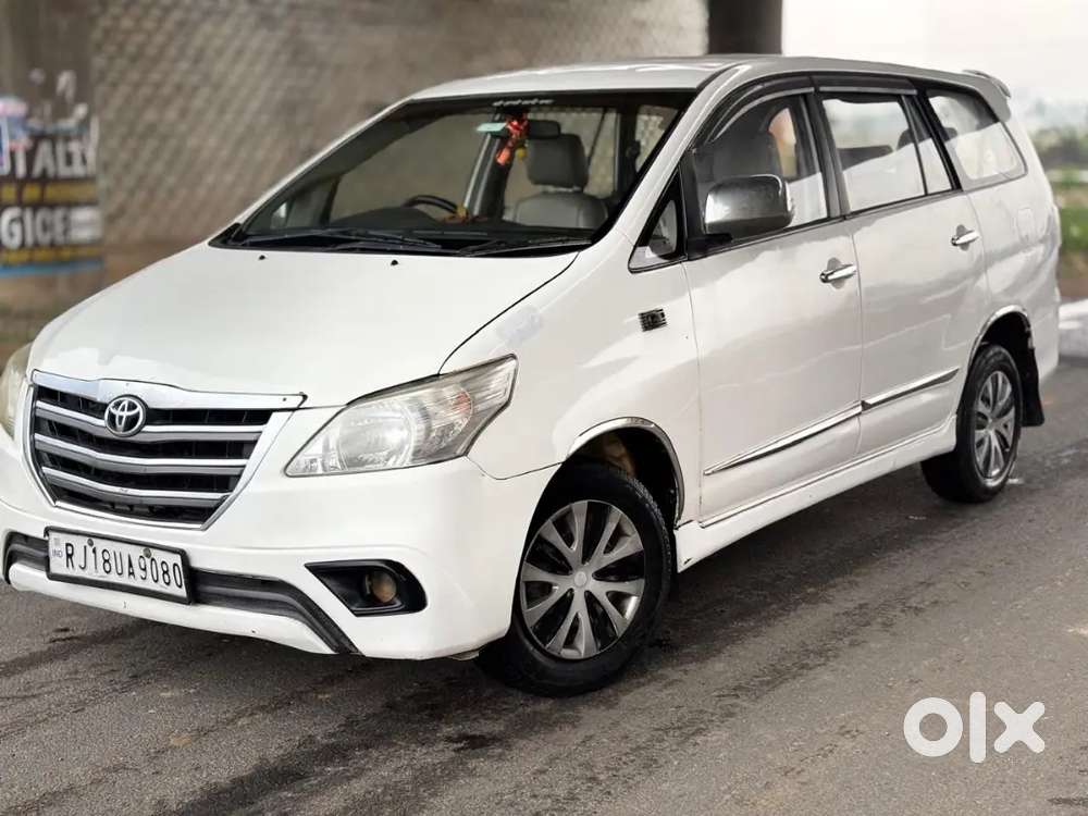 Toyota Innova 2015 Diesel Well Maintained