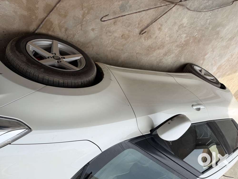 Maruti Suzuki Swift 2021 Petrol 74000 Km Driven