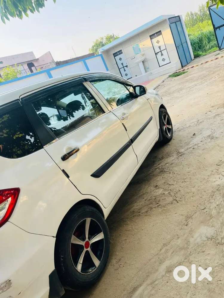 Ertiga 7 Seater Petrol/cng