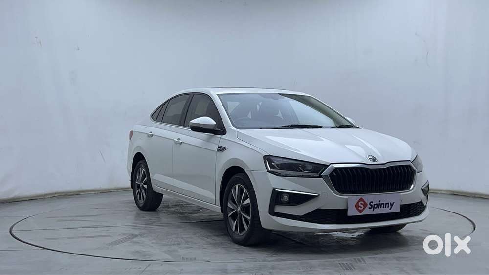 Skoda Slavia Style 1.0l Tsi Mt, 2022, Petrol