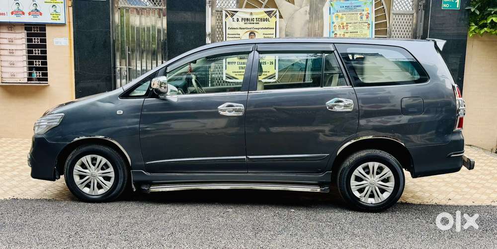 Toyota Innova 2.5 Gx 8 Seater Limited Edition, 2015, Diesel