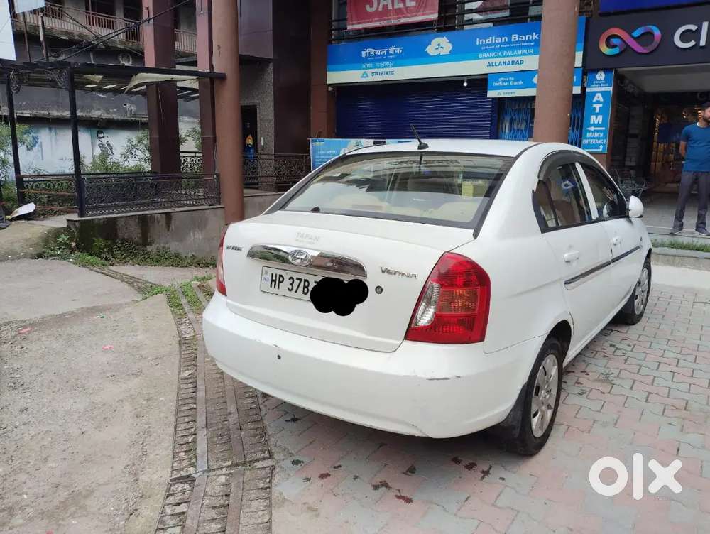 Hyundai Verna 2010 Petrol Manual