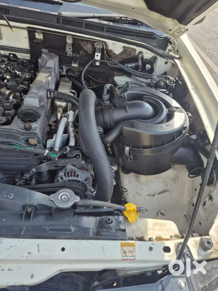 Ford Endeavour 2013 Diesel 105000 Km Driven At Good Condition New Tyre