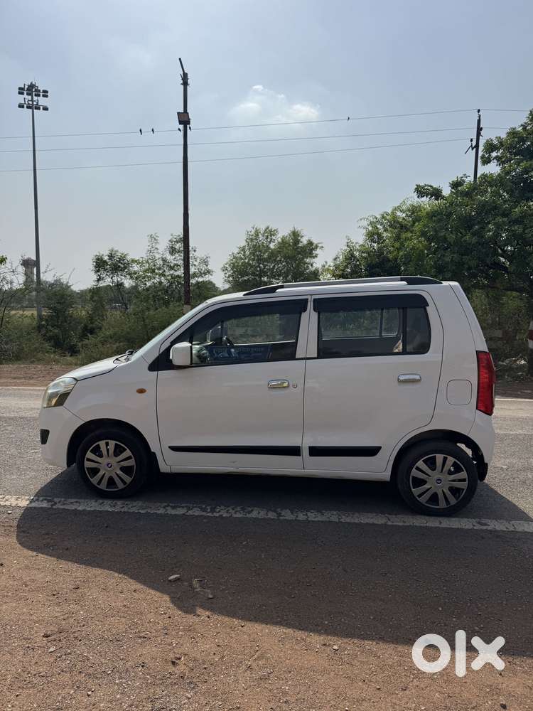 Maruti Suzuki Wagon R Vxi Amt, 2018, Petrol