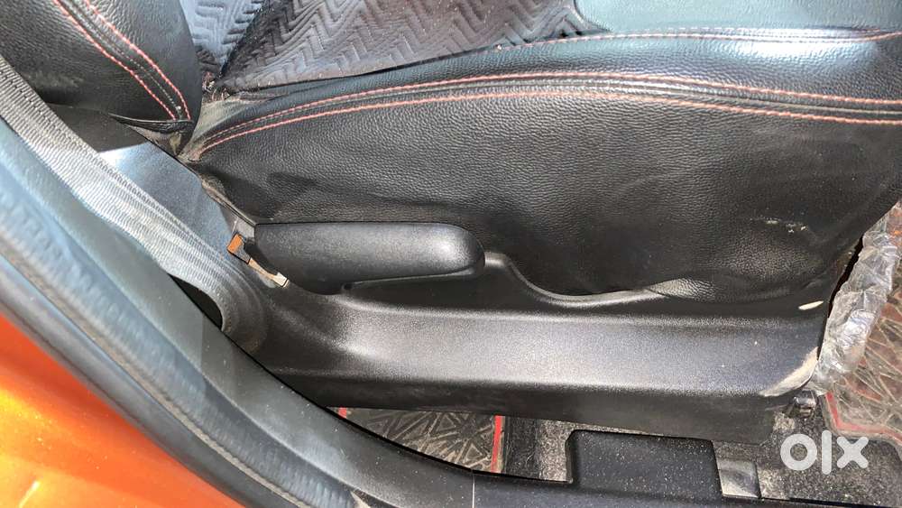 Maruti Suzuki Vitara Brezza 1.5 Vxi At, 2020, Petrol