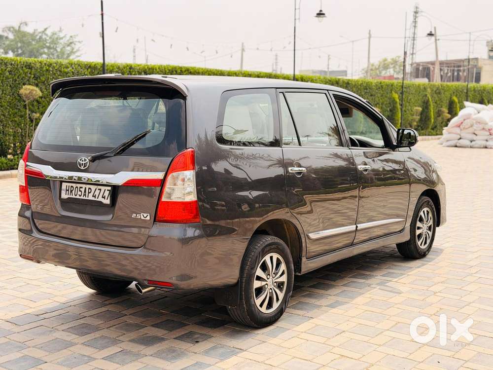 Toyota Innova 2.5 V 8 Str, 2015, Diesel