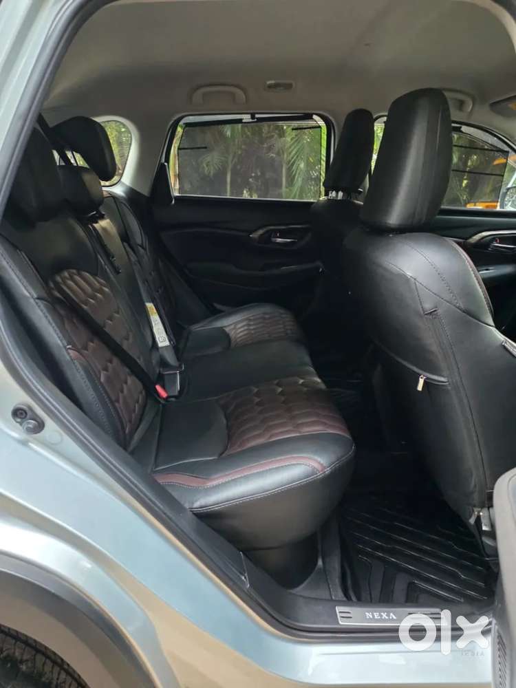 Maruti Suzuki Grand Vitara 1.5 Delta Smart Hybrid At, 2023, Petrol