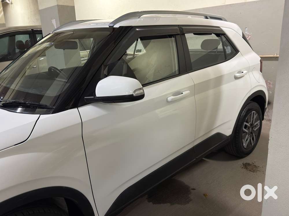 Hyundai Venue 2021 Diesel 62000 Km Driven