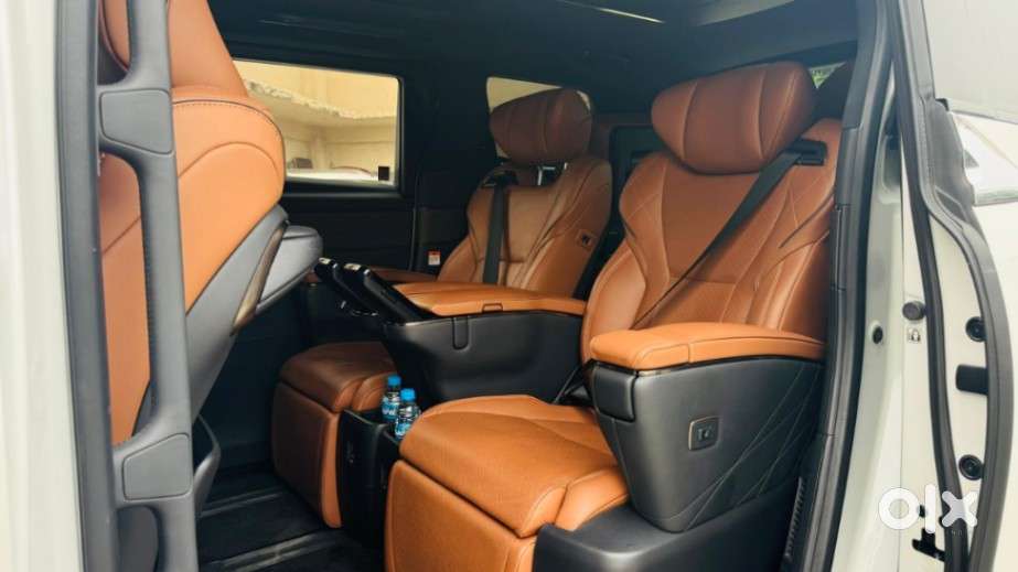 Toyota Innova Crysta