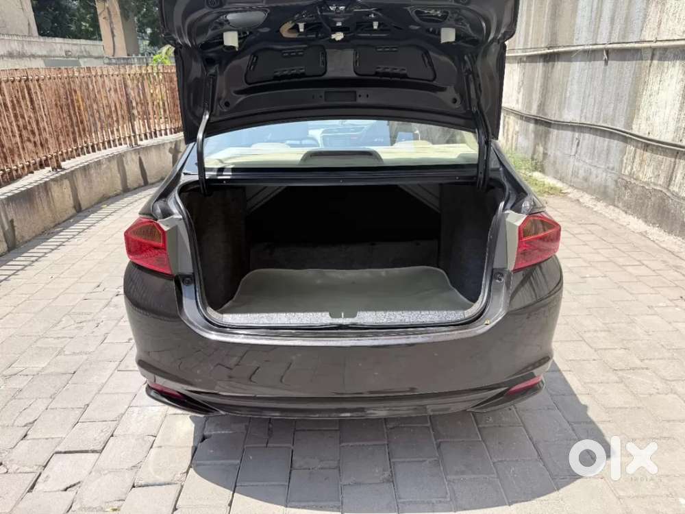 Honda City 1.5 V 4th Gen I-vtec Mt, 2015, Petrol