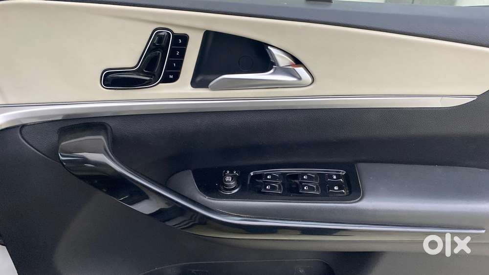Mahindra Xuv700 2.2 Ax 7 Diesel At Str Awd, 2023, Diesel
