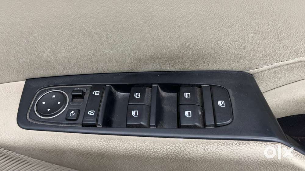 Kia Carens 1.4 Luxury Plus Dct 7 Str, 2022, Petrol