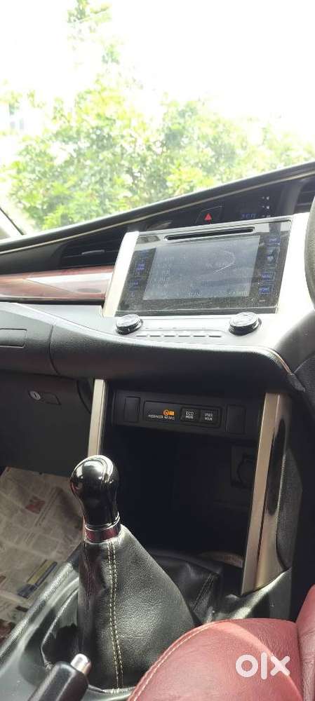 Toyota Innova Crysta 2.4 V 7 Str, 2016, Diesel