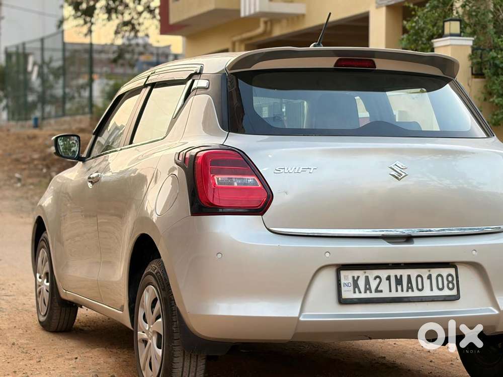 Maruti Suzuki Swift Vxi + Manual, 2023, Petrol