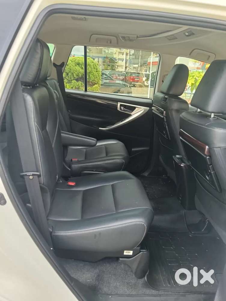 Toyota Innova Crysta [2020-ongoing] 2.4 Zx 7 Str, 2022, Diesel