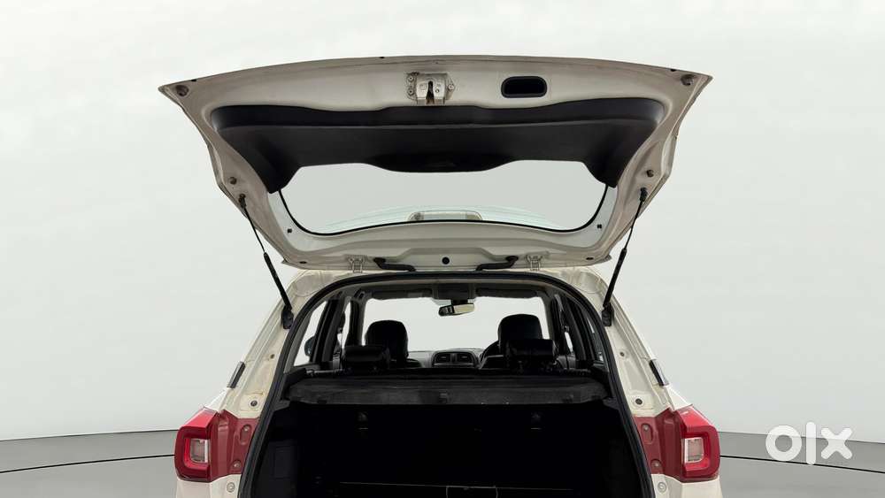 Maruti Suzuki Vitara Brezza 1.5 Zxi Plus At, 2022, Petrol