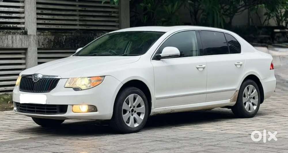 Skoda Superb 2012 Model Skoda Superb 1.8 Tsi
Automatic Cng 
Sunroof
Ow
