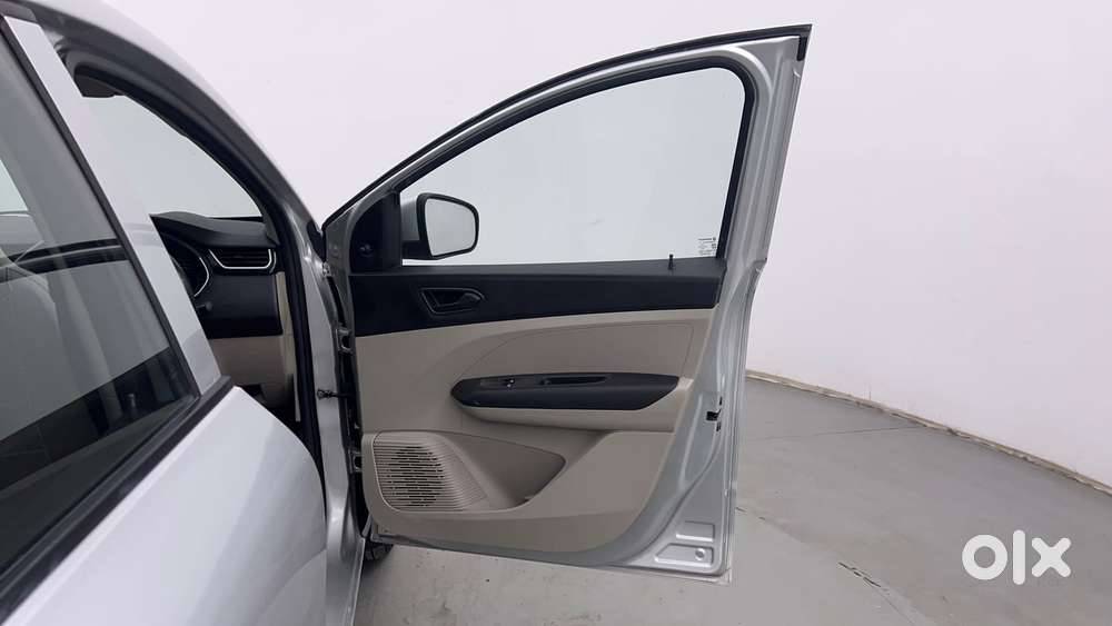 Renault Triber Rxl, 2021, Petrol