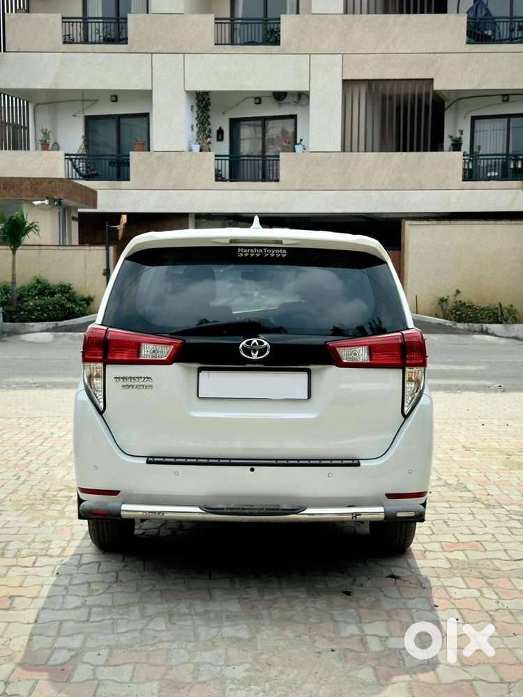Toyota Innova Crysta [2020-ongoing] 2.7 Gx Mt 7 Str, 2023, Diesel