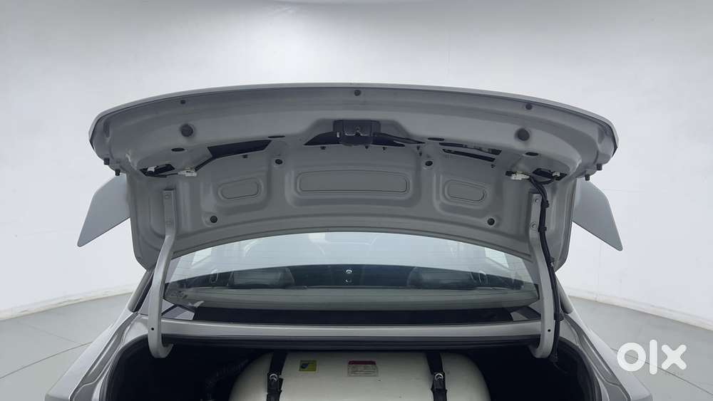 Hyundai Aura 1.2 Sx Cng, 2023, Cng & Hybrids