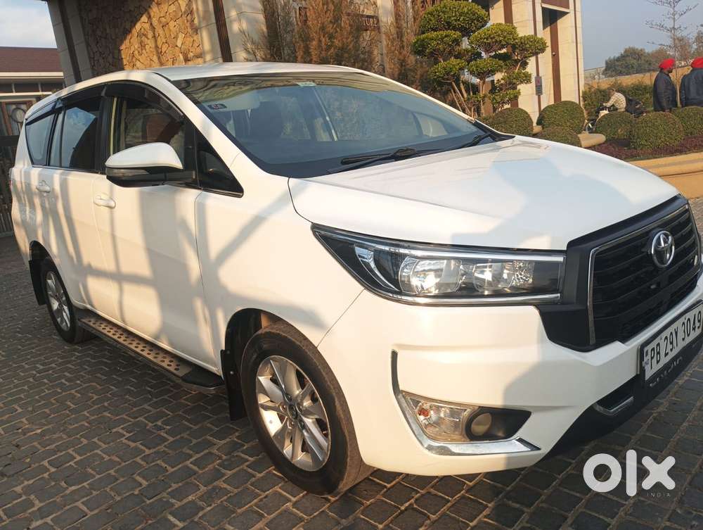 Toyota Innova Crysta 2.4 G Mt 7 Str, 2016, Diesel