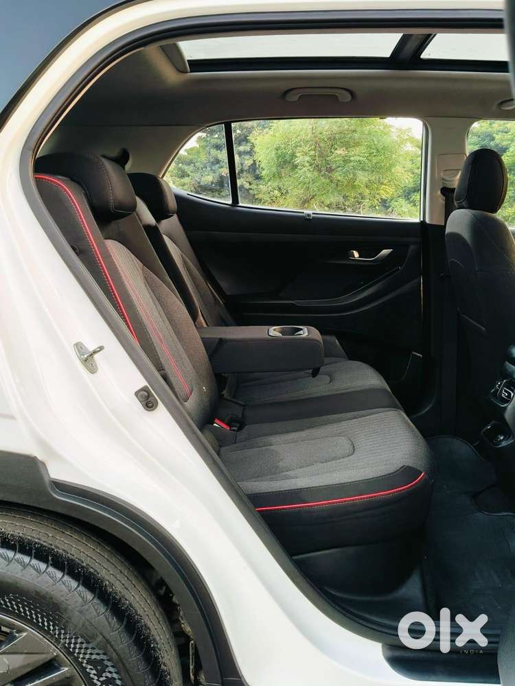 Hyundai Creta 1.5 S Plus Knight Petrol Dual Tone, 2023, Petrol