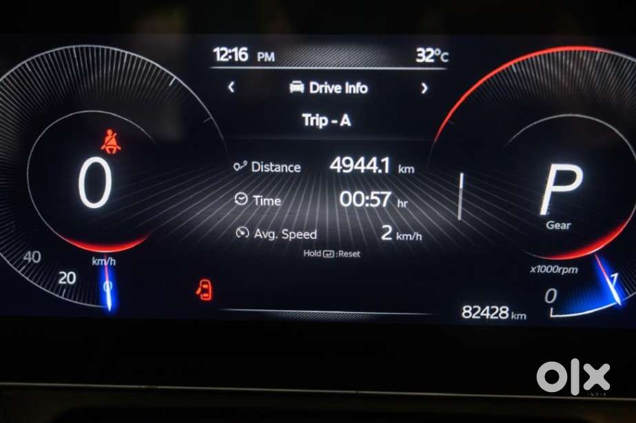Mahindra Xuv700 2.2 Ax 5 Diesel At Str, 2023, Diesel