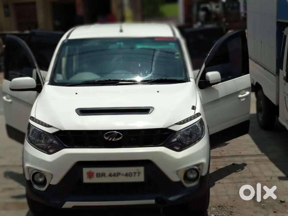 Mahindra Nuvosport 2016 Variant N8