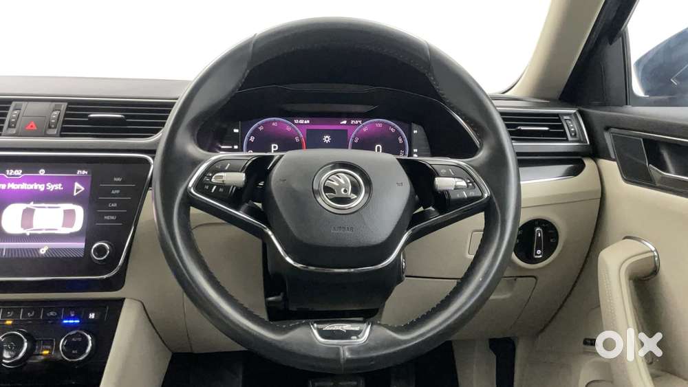 Skoda Superb L&k 1.8 Tsi At, 2023, Petrol