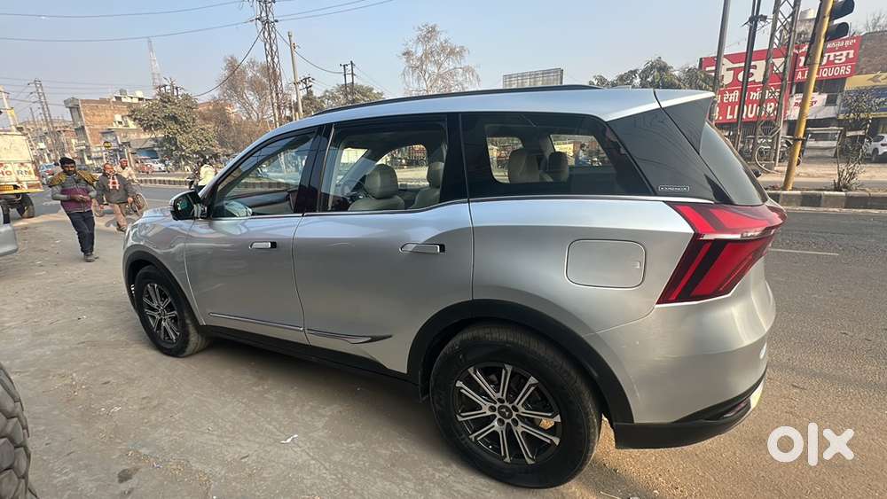 Mahindra Xuv700 2022 Diesel Well Maintained