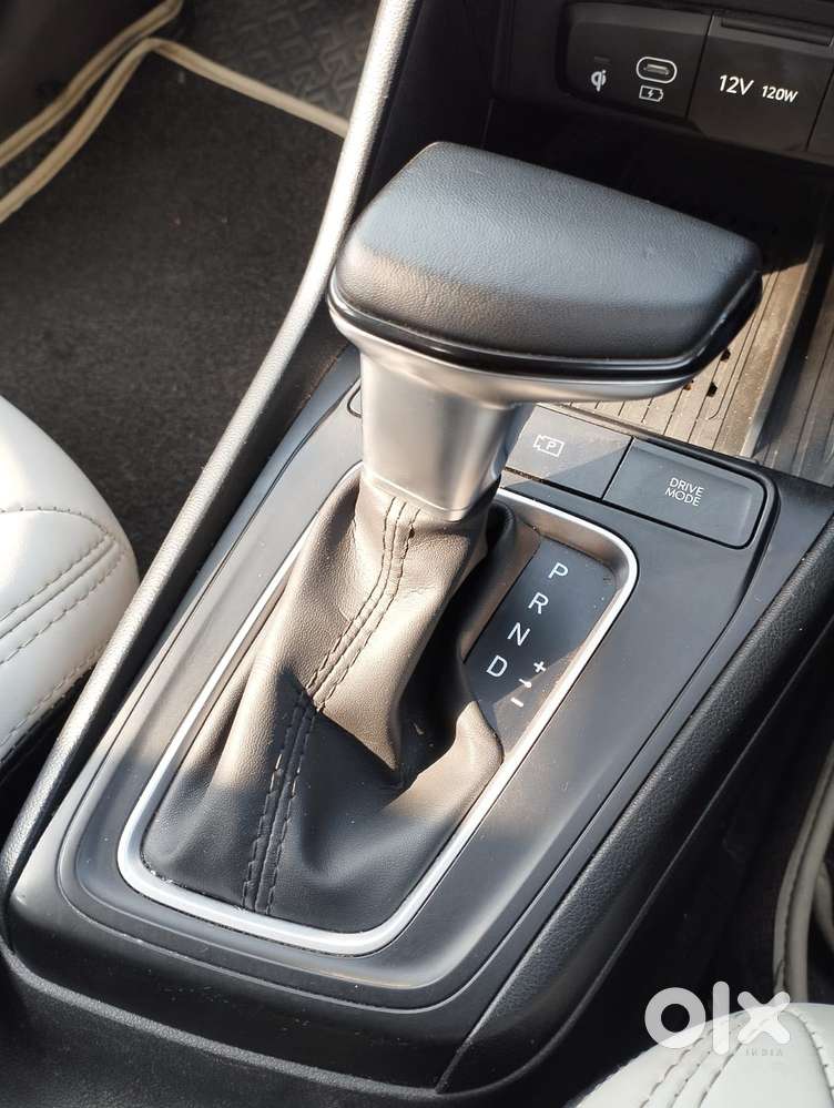 Hyundai Verna 1.5 Sx Ivt, 2023, Petrol