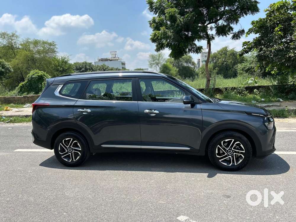 Kia Carens Luxury 1.5 Diesel Imt 7 Str, 2023, Petrol