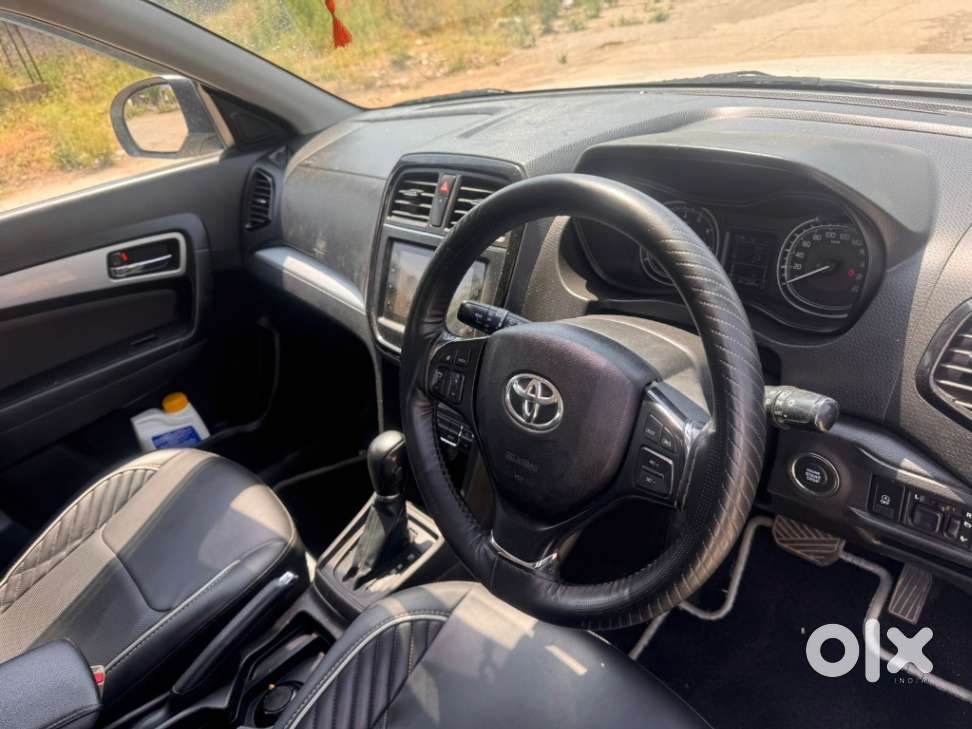 Toyota Urban Cruiser 1.5 Premium Grade At, 2022, Petrol
