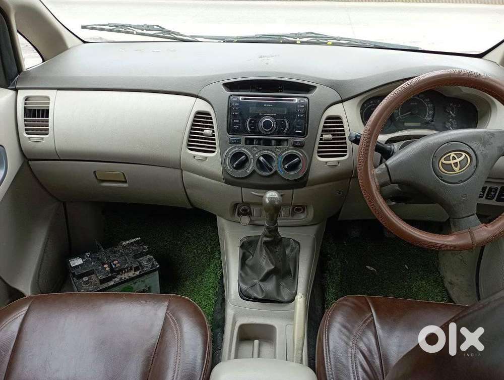 Toyota Innova [2004-2011] 2.5 Gx Diesel 7 Str, 2011, Diesel