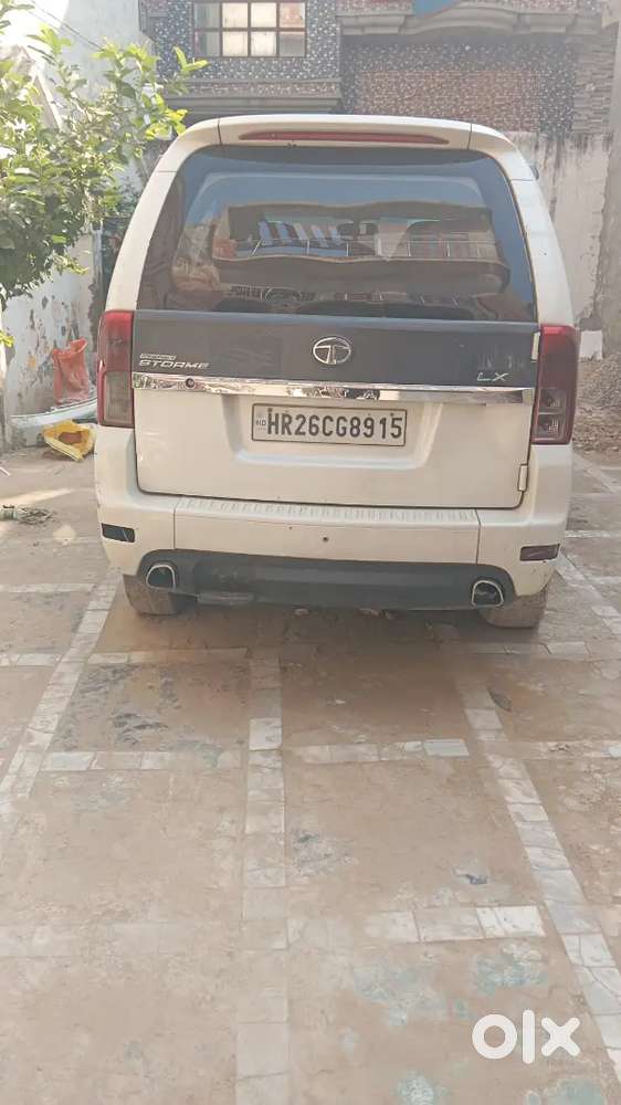 Tata Safari Storme 2014