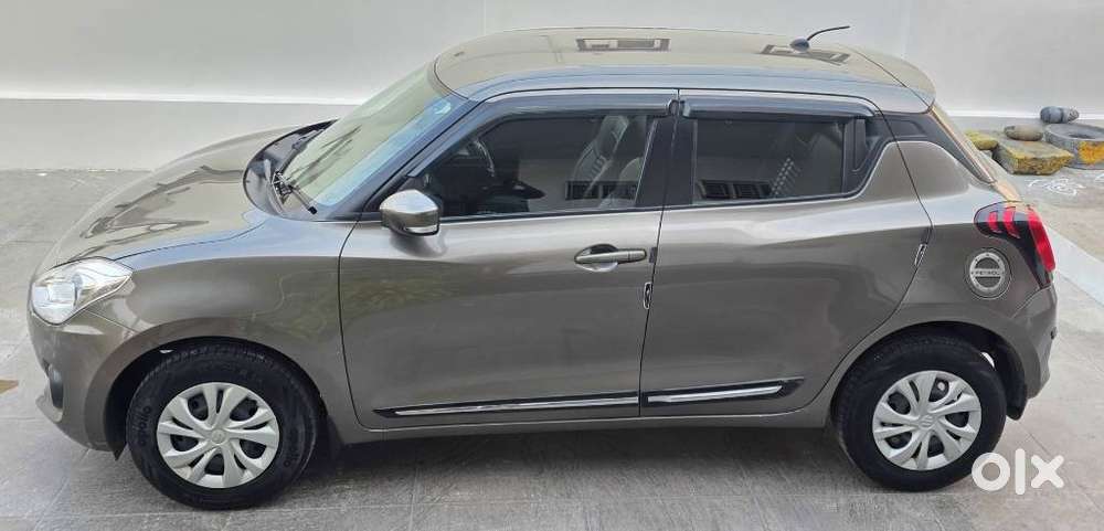 Maruti Suzuki Swift Vxi + Manual, 2020, Petrol