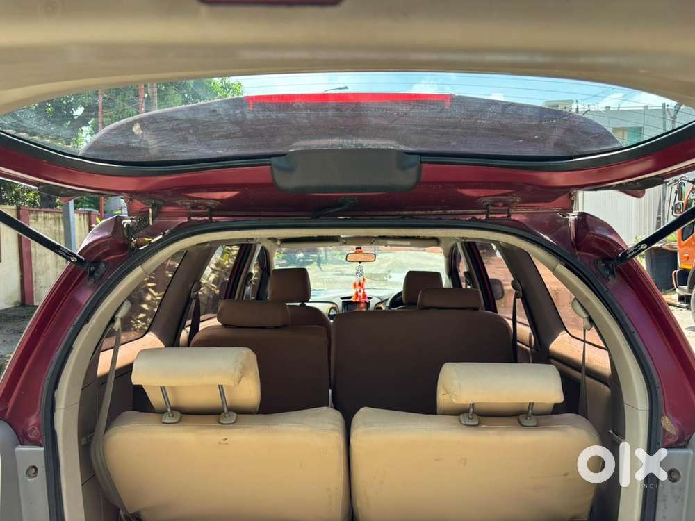 Toyota Innova 2010 Diesel Well Maintained