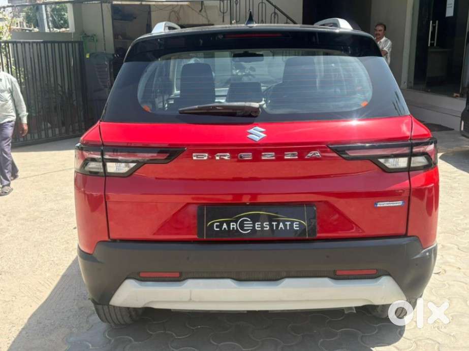 Maruti Suzuki Brezza 1.5 Zxi Plus Smart Hybrid Dual Tone, 2022, Petr..