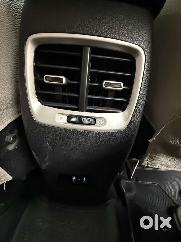 Hyundai Venue Petrol Manual 2023