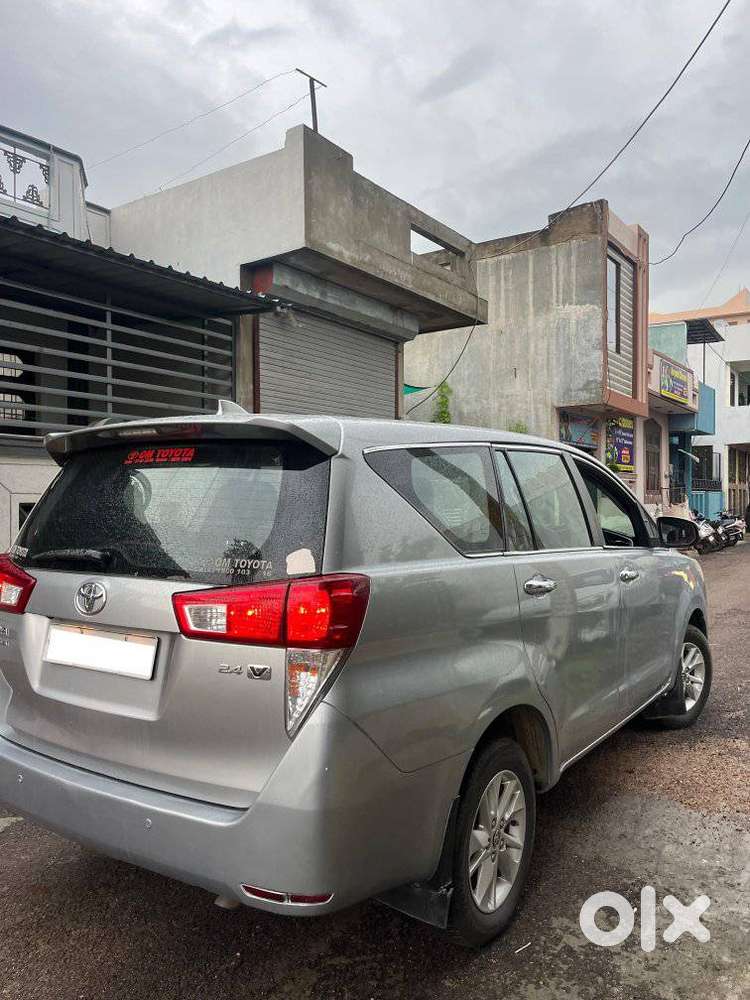 Toyota Innova Crysta 2.4 V 7 Str, 2016, Diesel