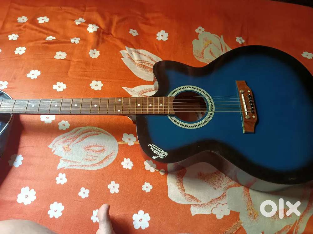 Signature guiter available unused