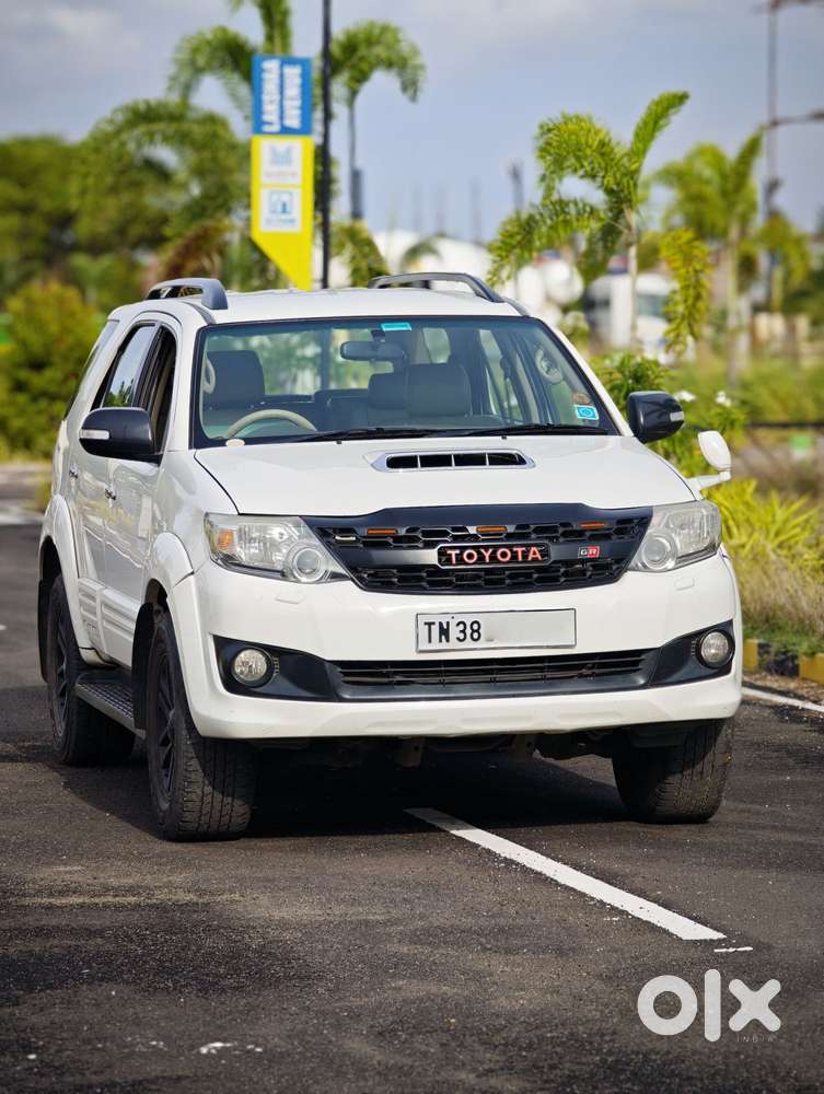 Toyota Fortuner 4x2 Manual, 2013, Diesel