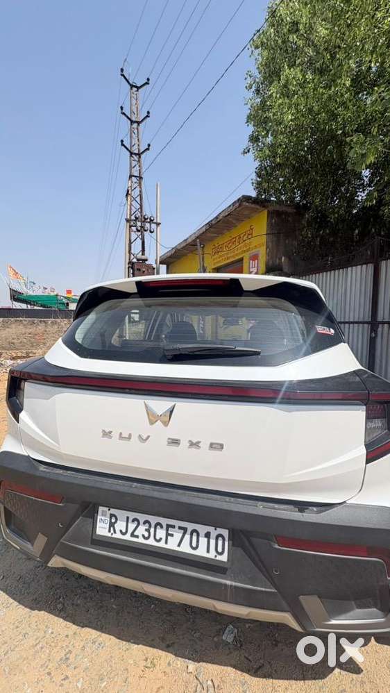 Mahindra Xuv 3xo 2024 Diesel Well Maintained