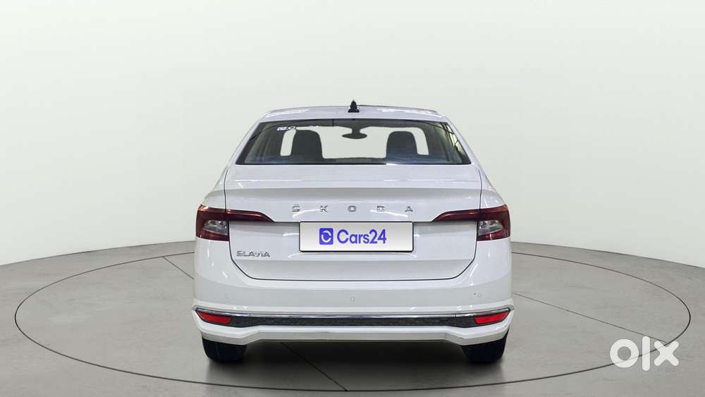 Skoda Slavia 1.0 Tsi Style At, 2022, Petrol