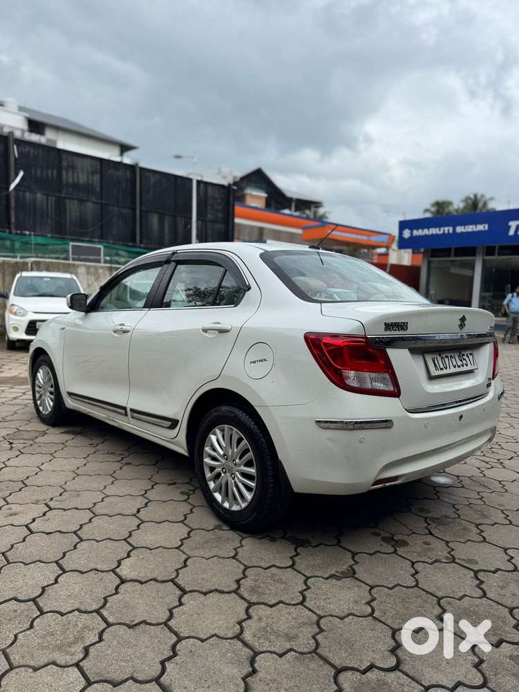 Maruti Suzuki Dzire 1.2 Zxi Amt, 2017, Petrol